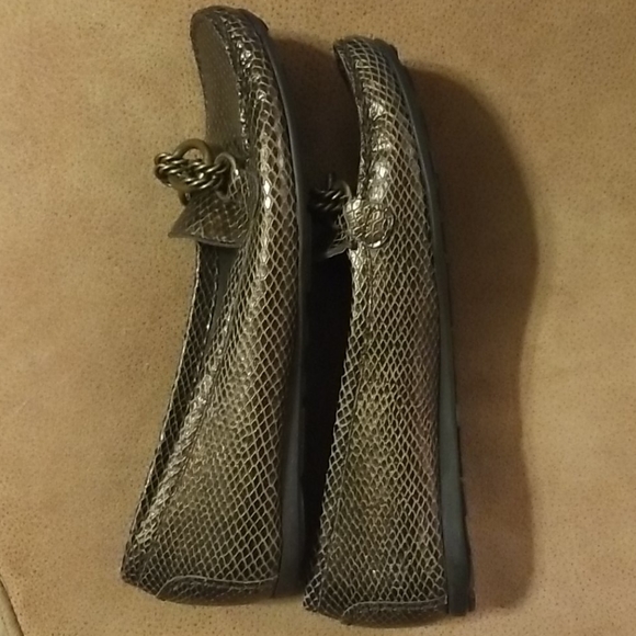 IF THE SHOE FITS, WEAR IT❣️Snake skin style Stuart Weitzman shoes - Picture 7 of 9